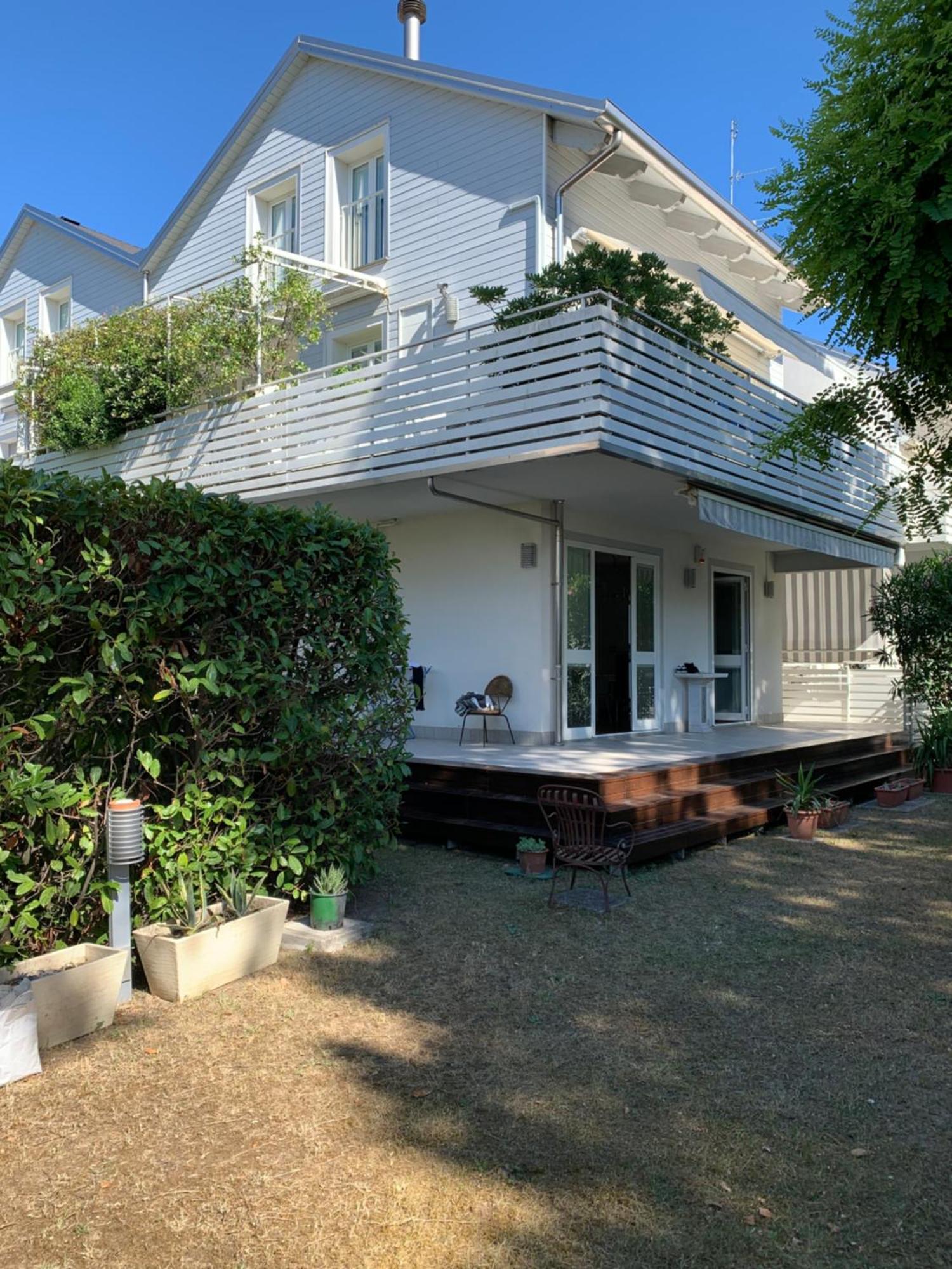 Casa Con Giardino Villa แชร์เวีย ภายนอก รูปภาพ